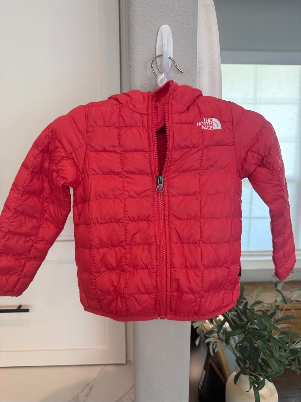 The North Face Girls 3T Pink Coral Quilted Puffer Jacket Full Zip